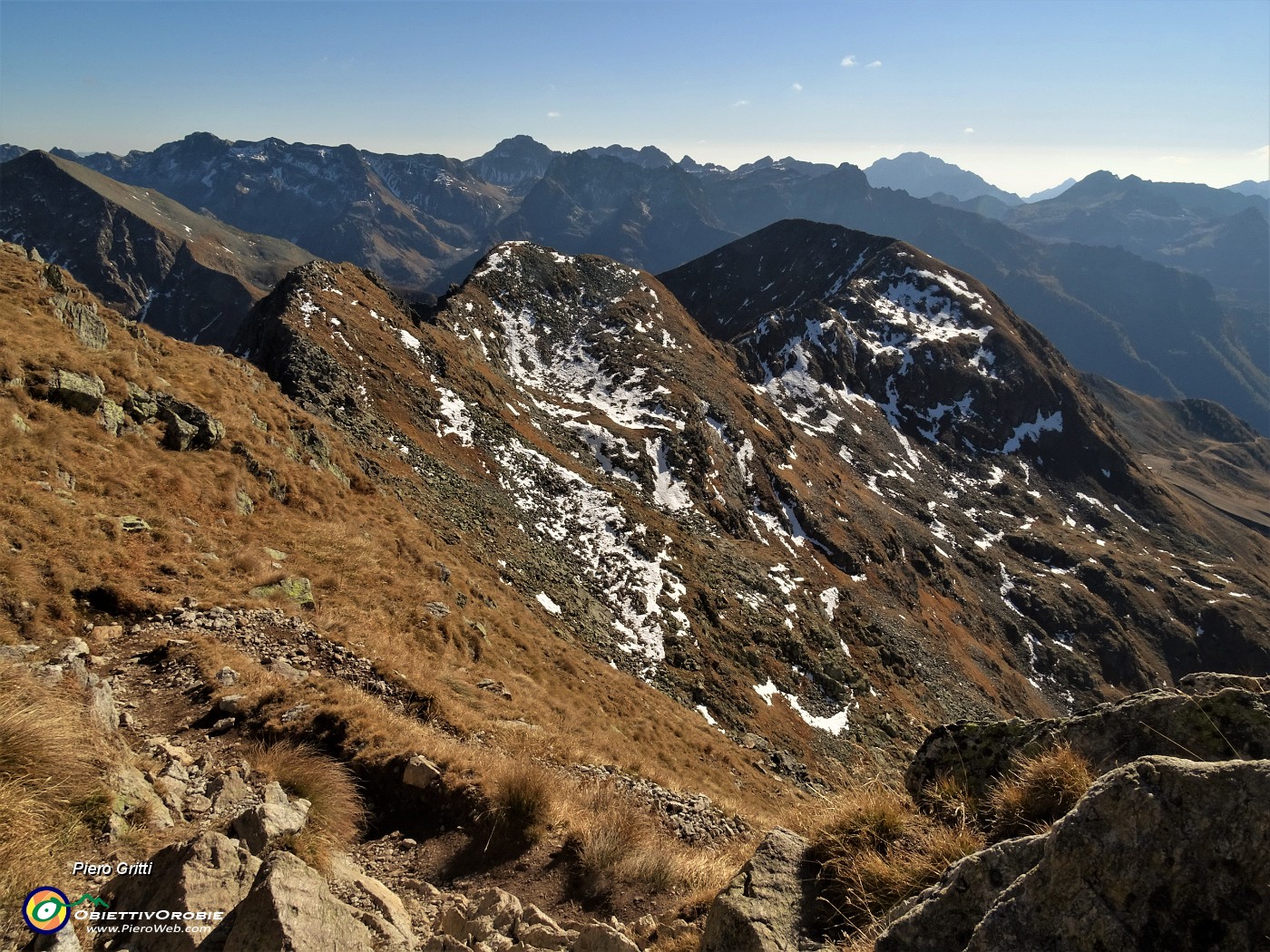58 Monte Chierico con qualche spruzzata di neve.JPG